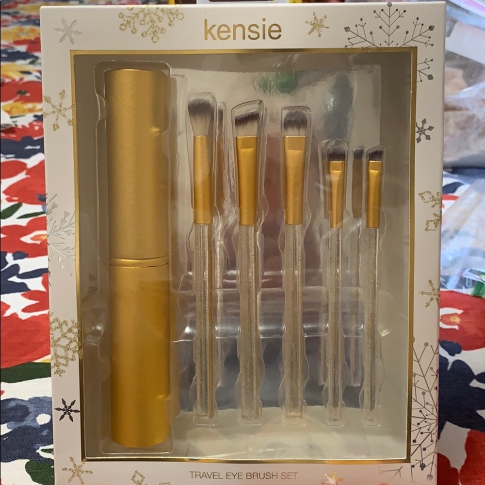 🎀 Kensie Travel Eye Brush Set 🎀
